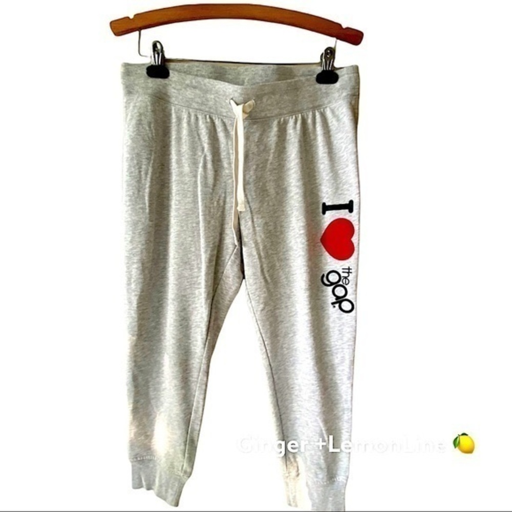 GAP I ❤️ The GAP sweatpants Sz M